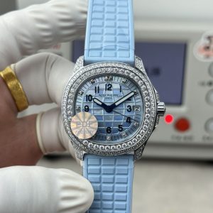 Réplique Montre Patek Philippe Aquanaut 5068 AAA+ 1:1 Qualité Supérieure 1135997821 - front view