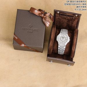 Patek Philippe Nautilus 7021 Réplique Montre de Luxe - Excellence AAA+ 1126286097 - close-up | Nautilus